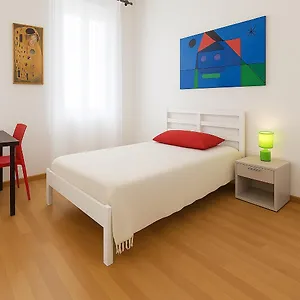 Art 2*, Cagliari Italia