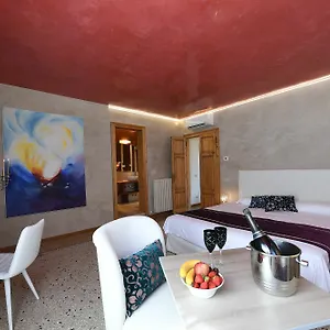 Mio 2*, Venecia Italia